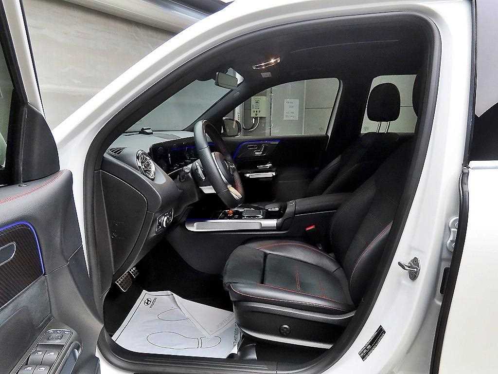 Mercedes Benz GLB Class - Vista 7