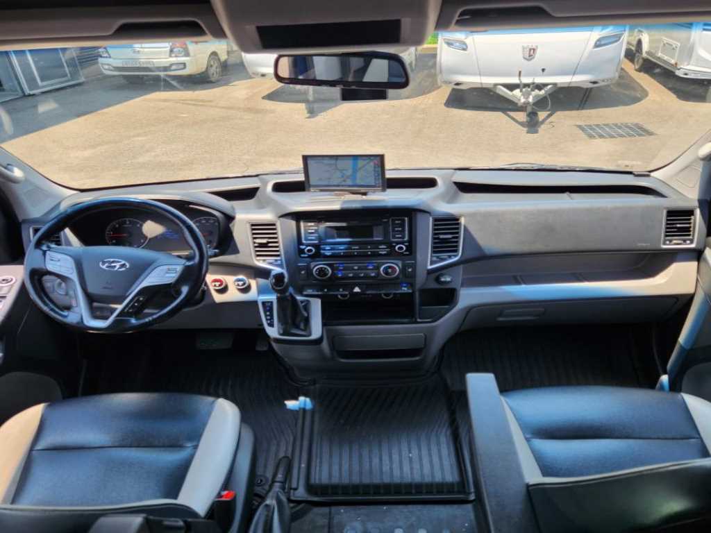 HYUNDAI Solati - Vista 11