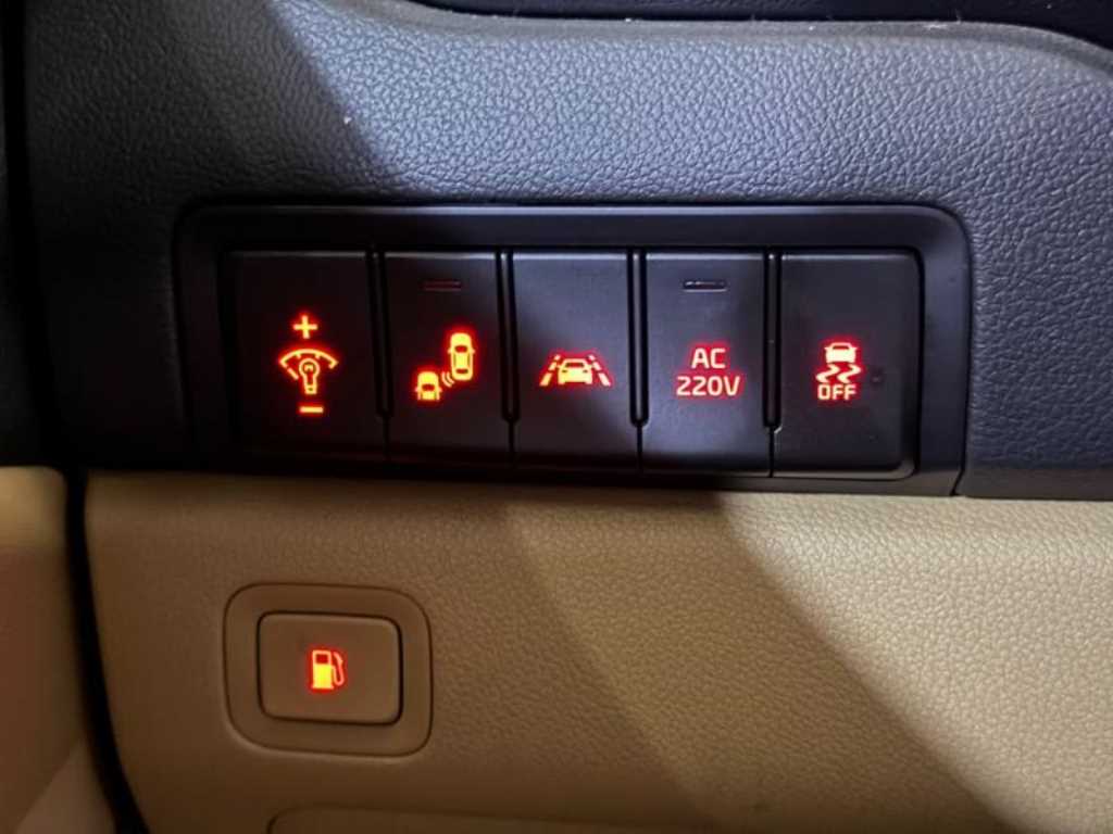 KIA Carnival 2017 - Importación desde Corea - HF Imports Iquique - Foto 17