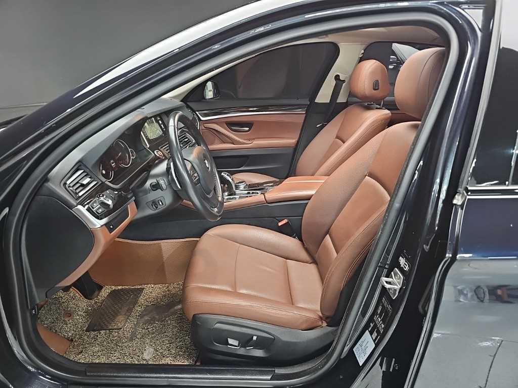 BMW 5 Series 2016 Negro - Importación desde Corea - HF Imports Iquique - Foto 13