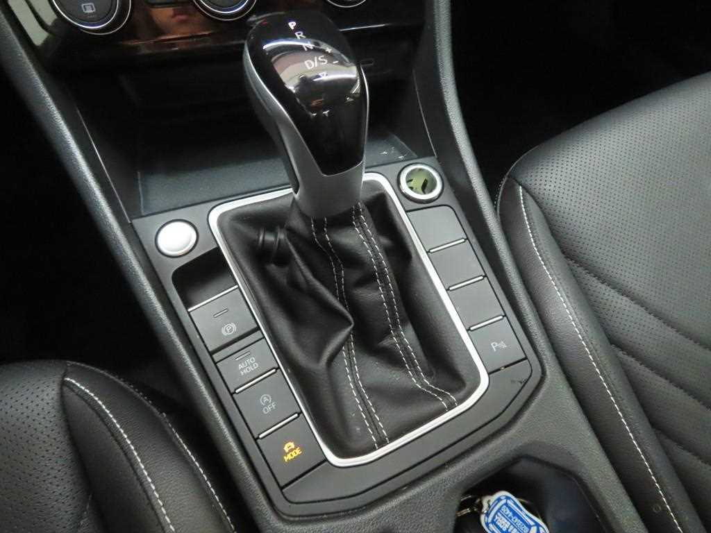 Volkswagen Jetta 2024 Negro - Importación desde Corea - HF Imports Iquique - Foto 16