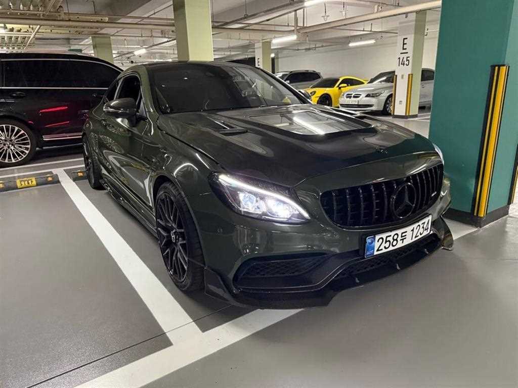 Mercedes Benz C Class - Vista 3