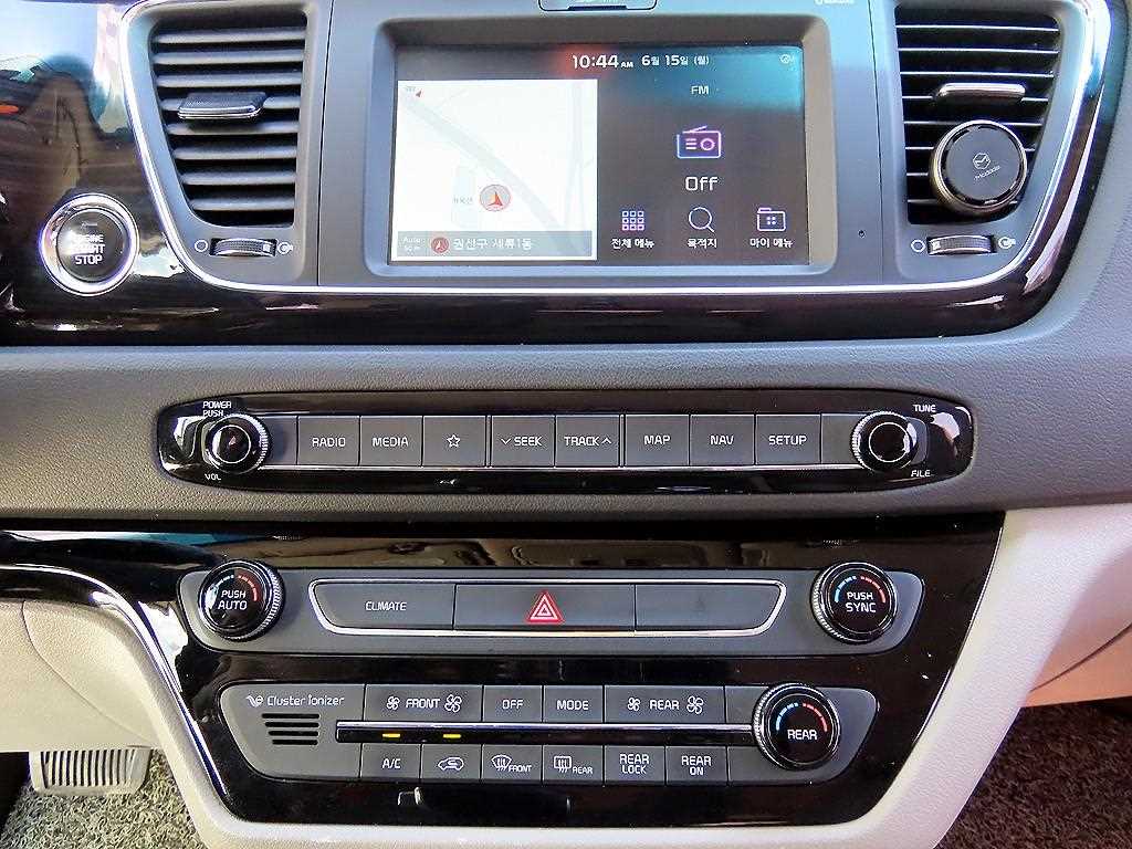 KIA Carnival 2018 Gris - Importación desde Corea - HF Imports Iquique - Foto 16