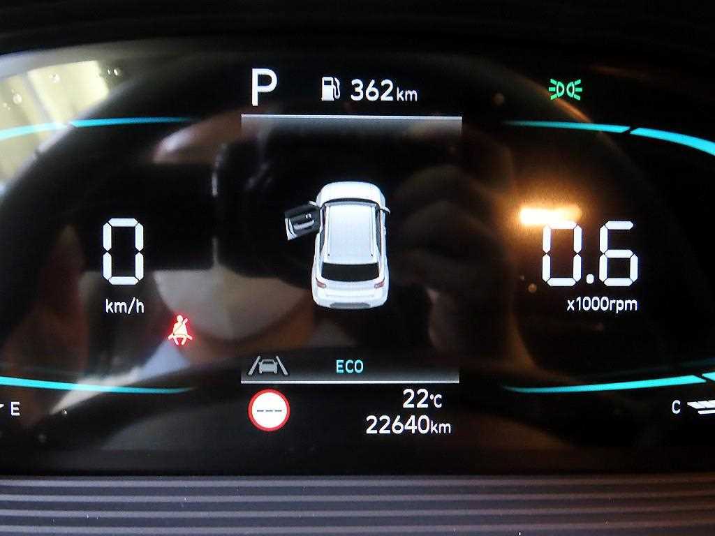 HYUNDAI Venue - Vista 11