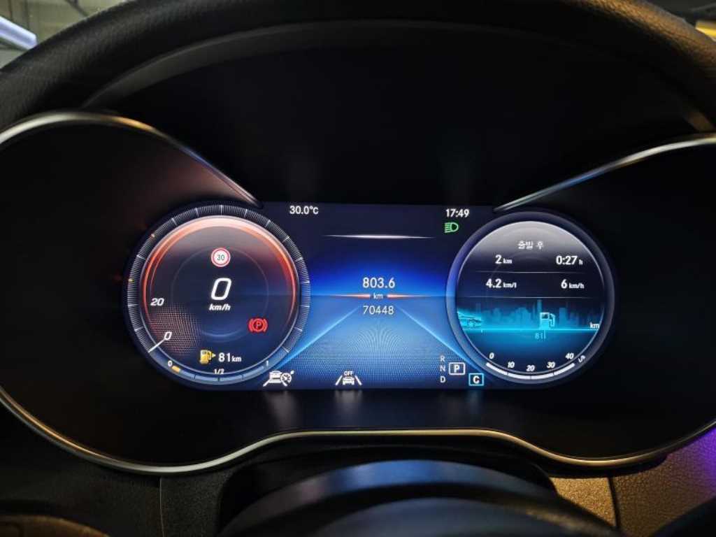 Mercedes Benz GLC Class - Vista 9