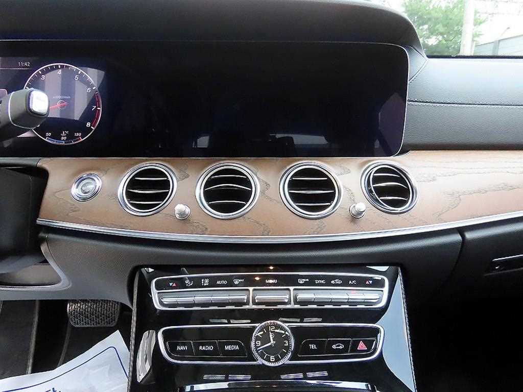 Mercedes Benz E class 2017 Negro - Importación desde Corea - HF Imports Iquique - Foto 16