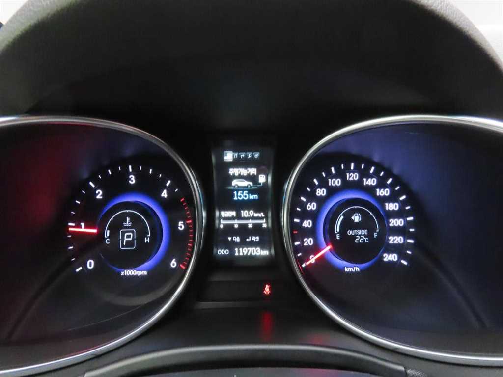 HYUNDAI Maxcruz - Vista 8