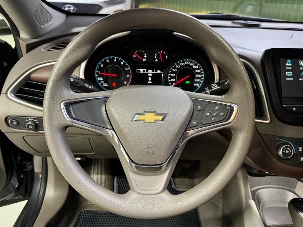 Chevrolet Malibu - Vista 12