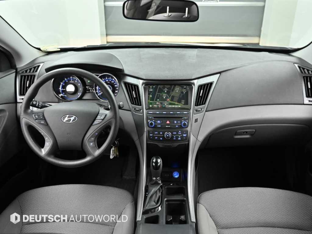 HYUNDAI Sonata - Vista 9