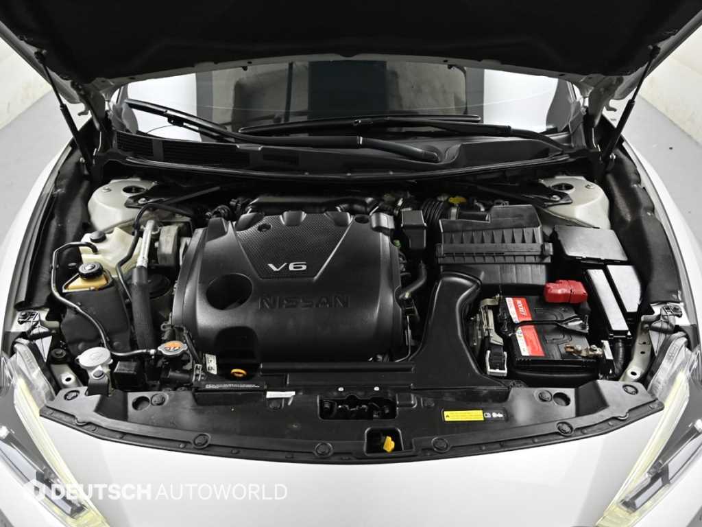 Nissan Maxima - Vista 8