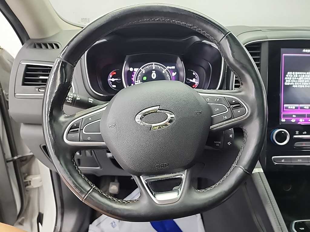 SAMSUNG QM6 - Vista 11