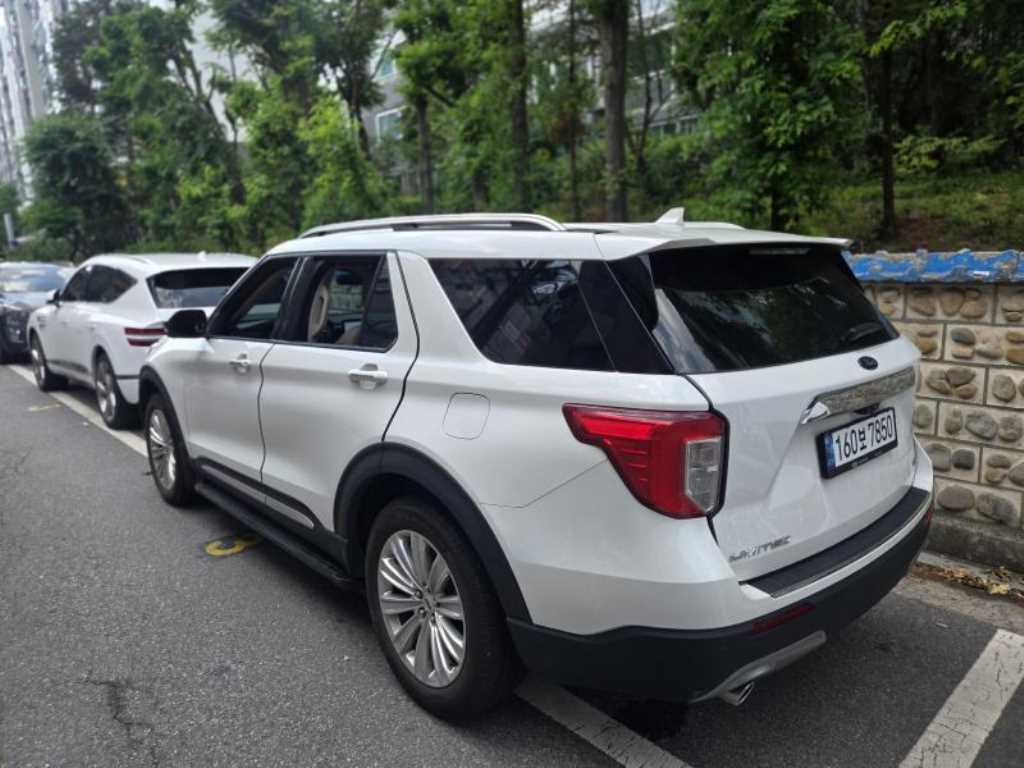 Ford Explorer - Vista 3