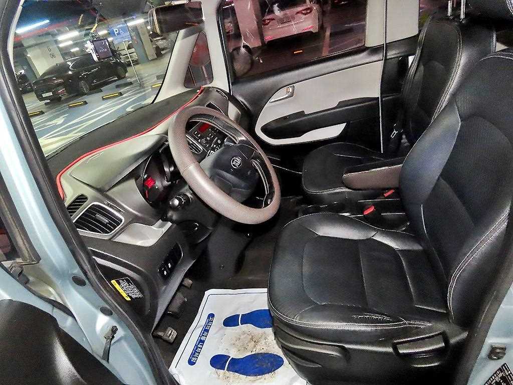 KIA Ray - Vista 8