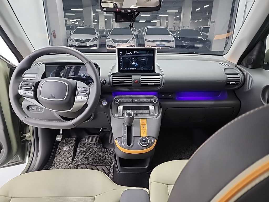HYUNDAI Casper - Vista 9