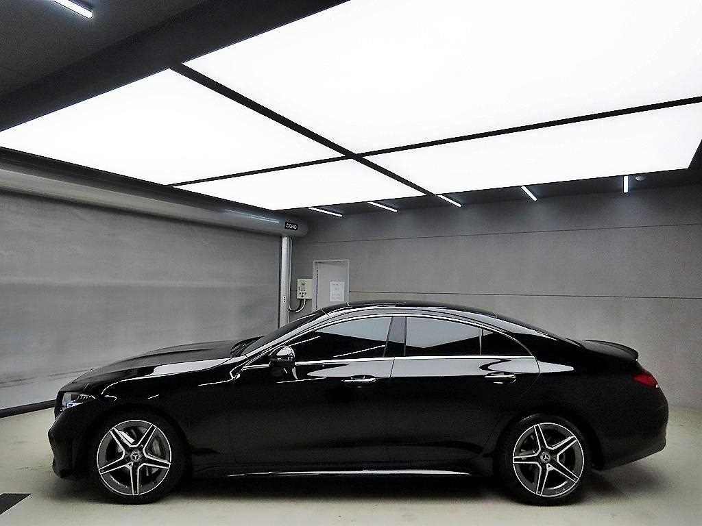 Mercedes Benz CLS Class - Vista 6