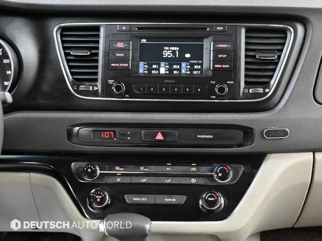 KIA Carnival 2017 Negro - Importación desde Corea - HF Imports Iquique - Foto 16