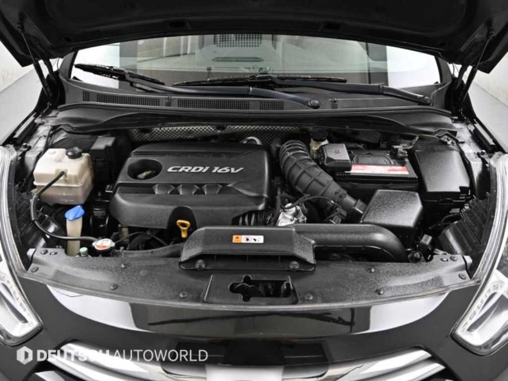 HYUNDAI i40 - Vista 8