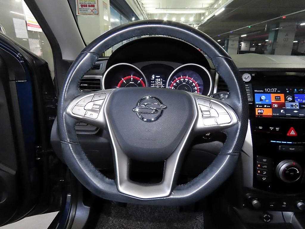 Ssangyong Tivoli - Vista 10