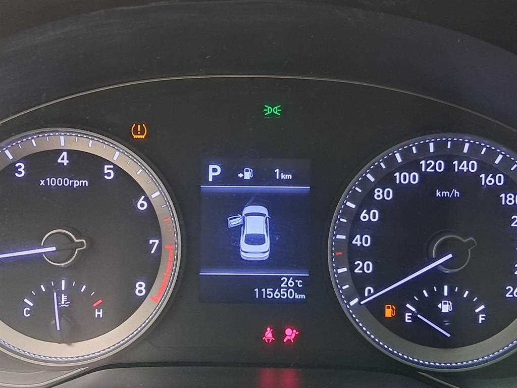 HYUNDAI Grandeur - Vista 10