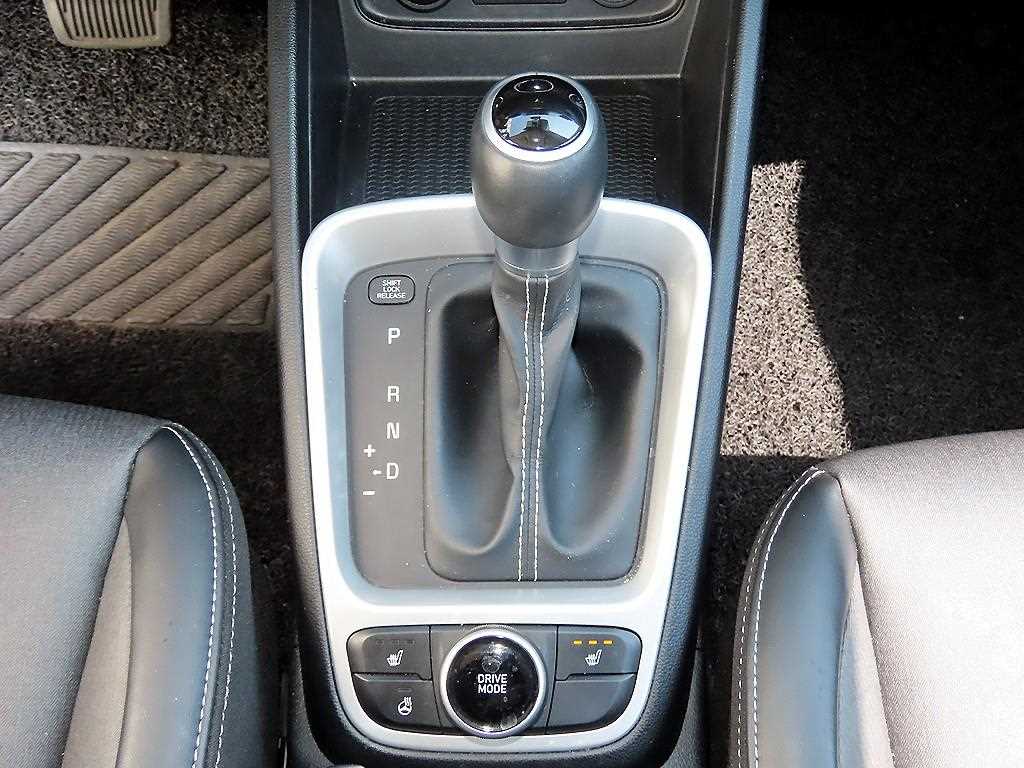 HYUNDAI Venue - Vista 12