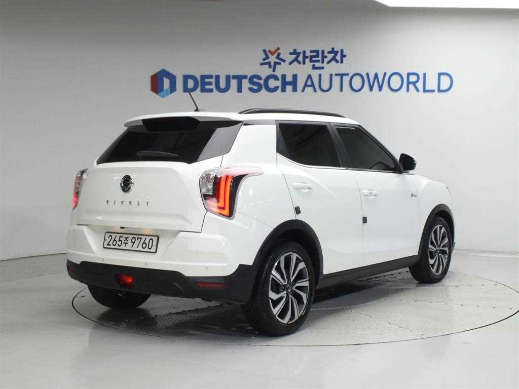 Ssangyong Tivoli - Vista 2