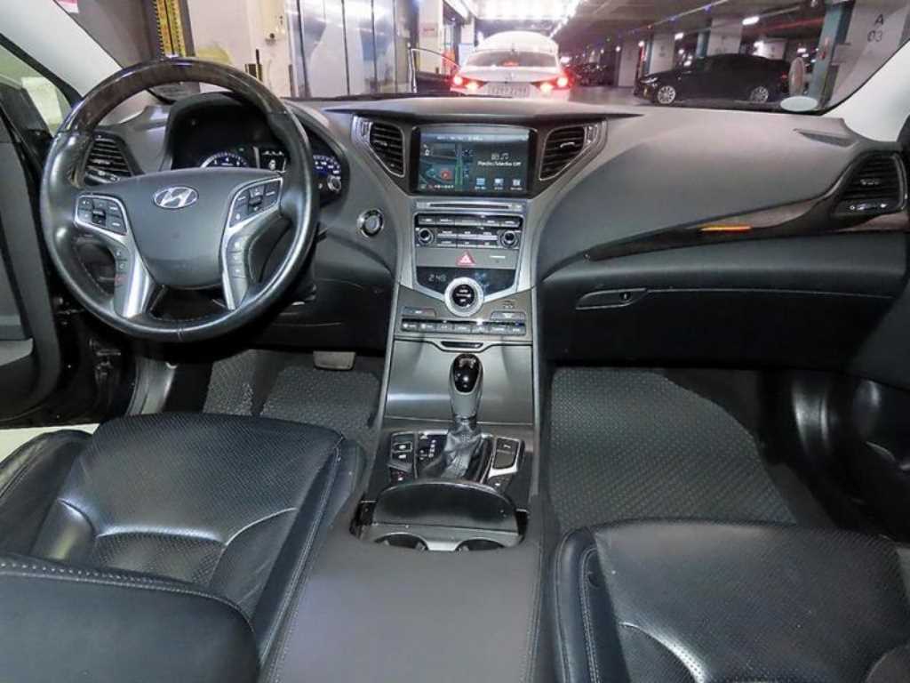 HYUNDAI Grandeur - Vista 12