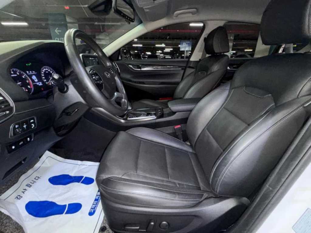 HYUNDAI Grandeur - Vista 8
