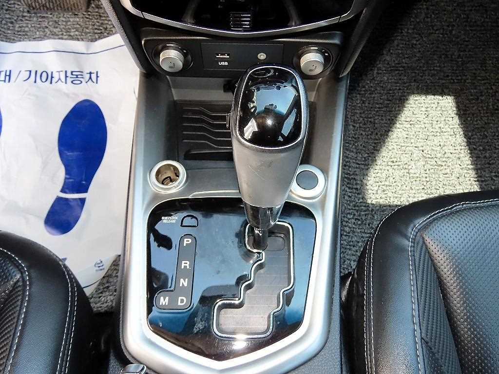 Ssangyong Tivoli - Vista 12