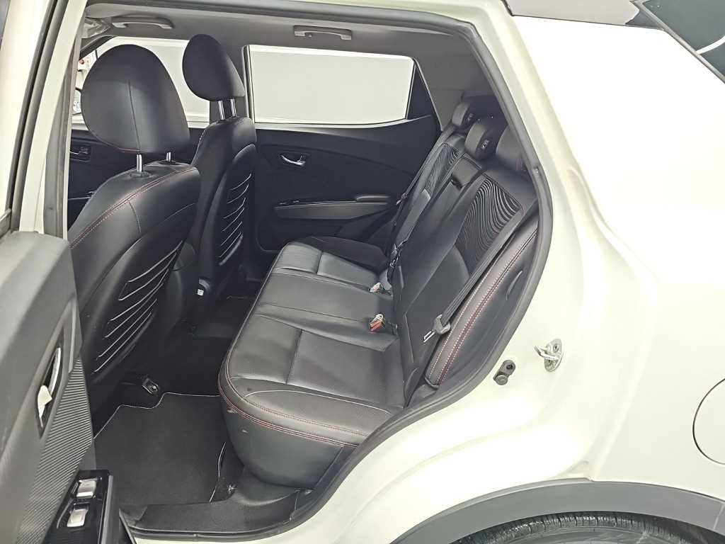 Ssangyong Tivoli 2017 Blanco - Importación desde Corea - HF Imports Iquique - Foto 14
