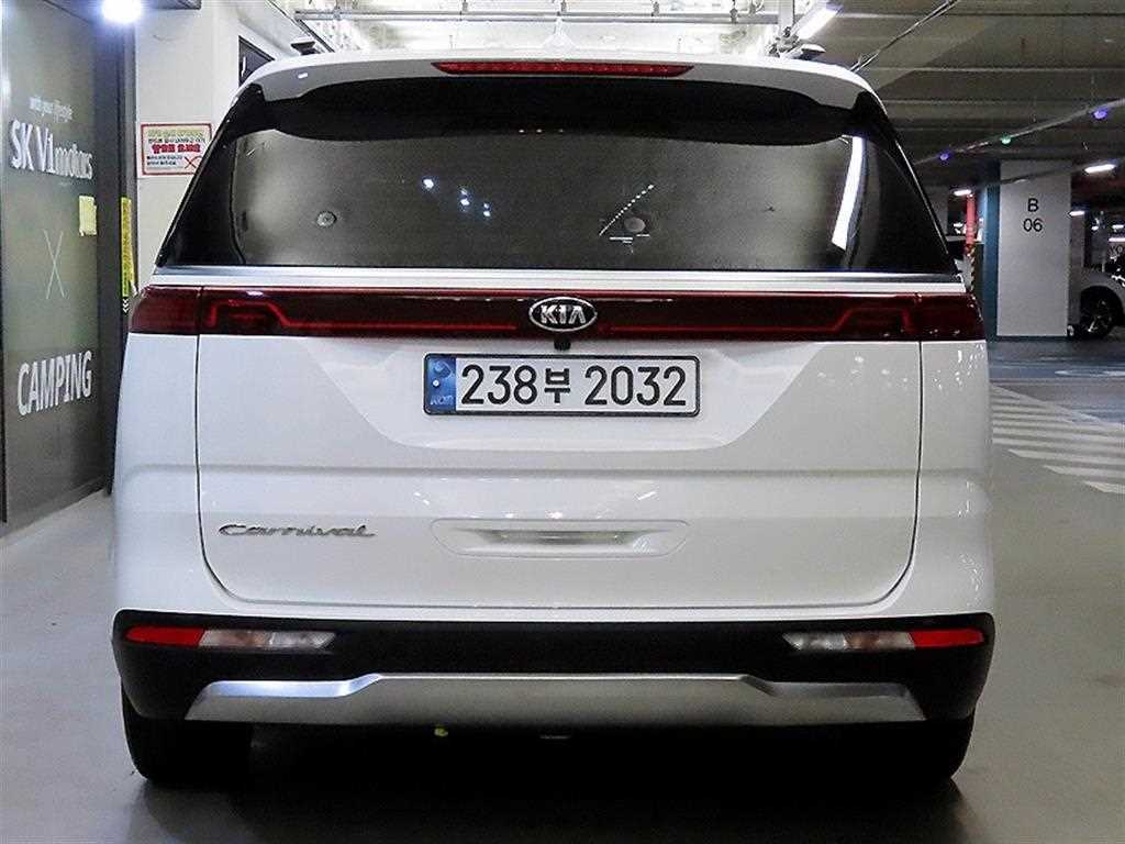 KIA Carnival - Vista 7