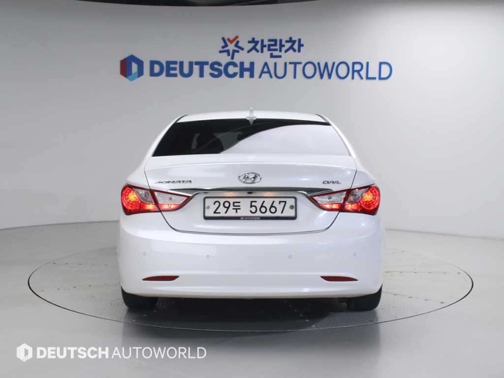 HYUNDAI Sonata - Vista 6