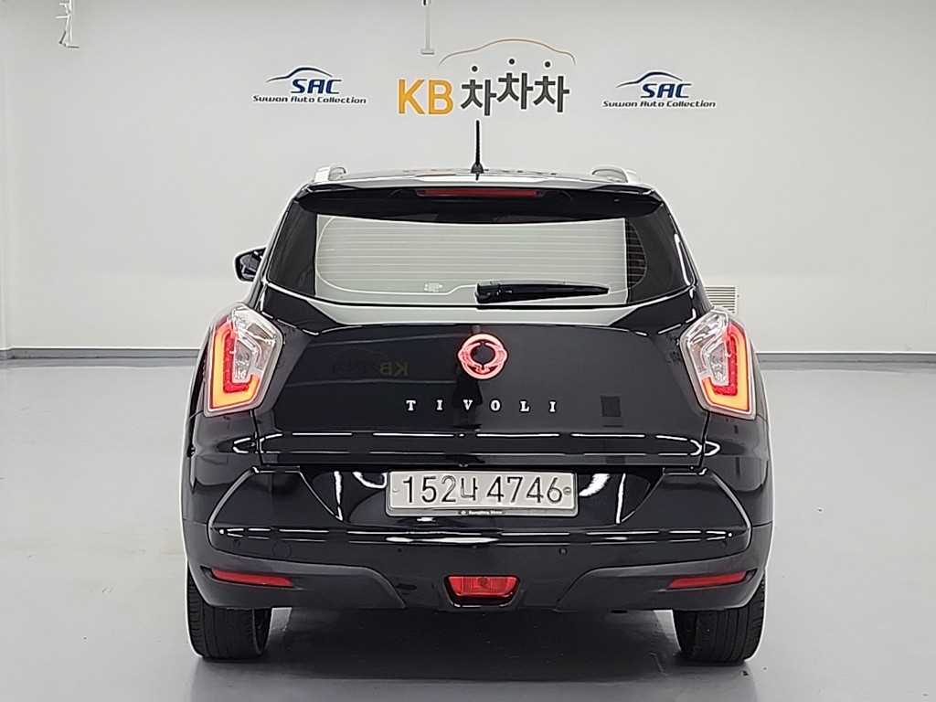 Ssangyong Tivoli - Vista 3