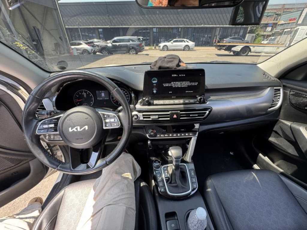 KIA Seltos - Vista 10
