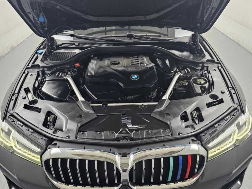 BMW 5 Series - Vista 8