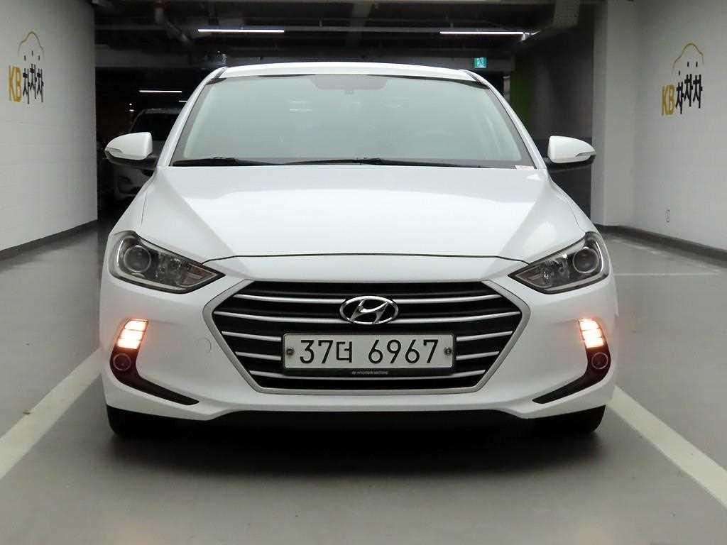 HYUNDAI Avante 2018 Blanco - Importación desde Corea - HF Imports Iquique - Foto 1