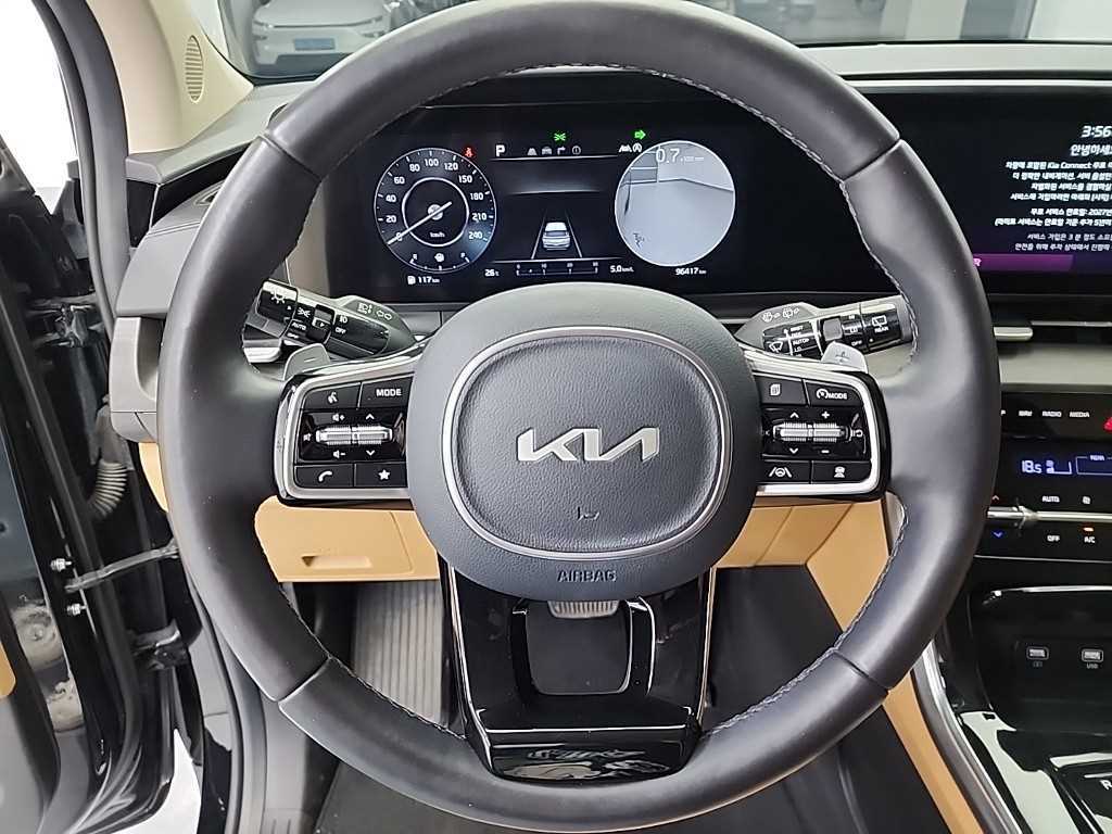 KIA Carnival - Vista 11