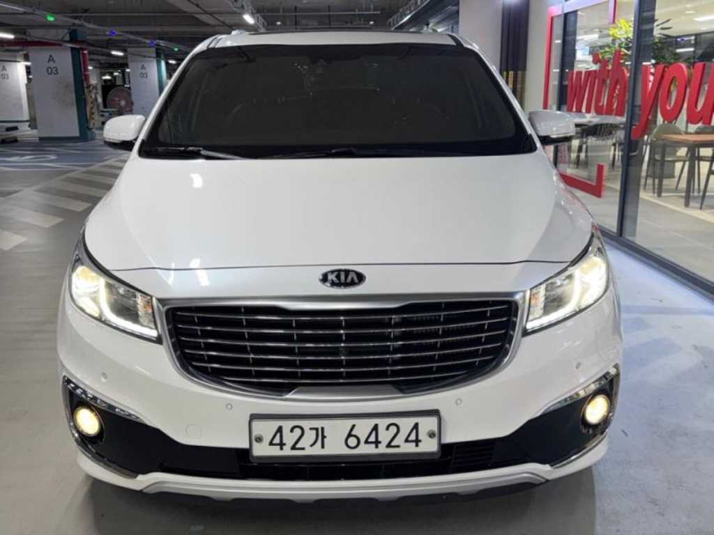 KIA Carnival - Vista 2