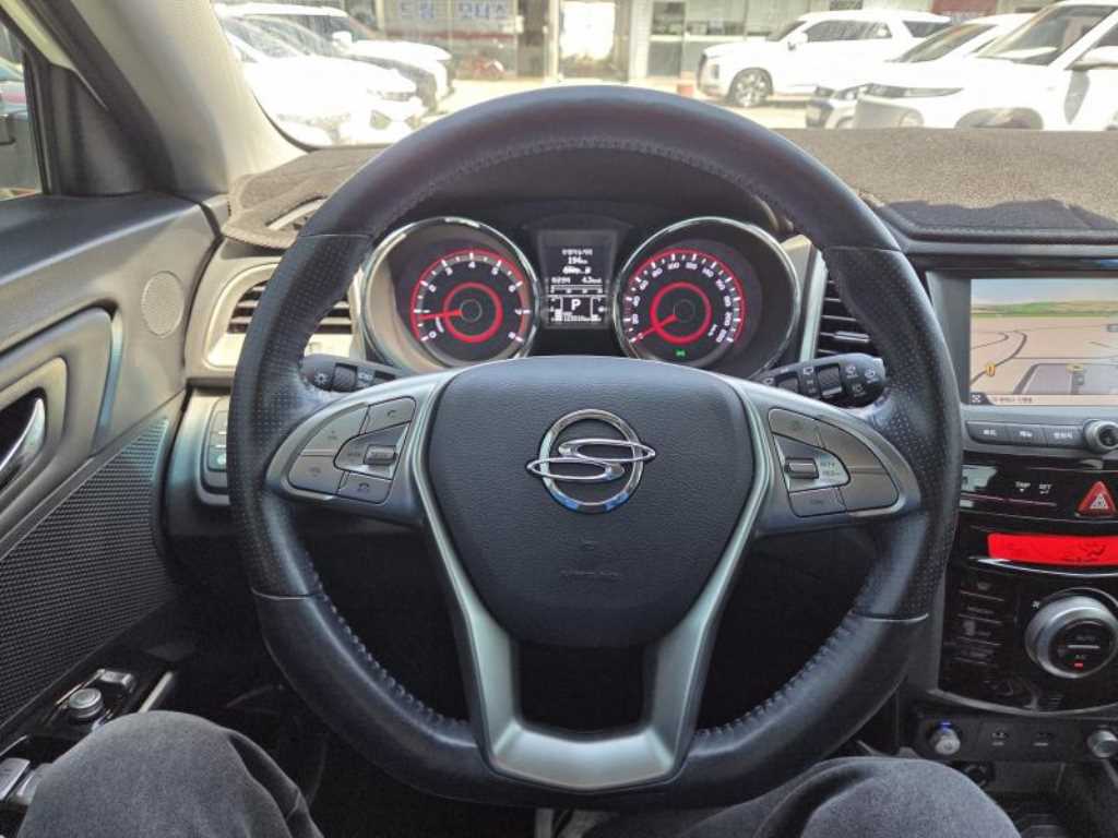 Ssangyong Tivoli 2015 - Importación desde Corea - HF Imports Iquique - Foto 15
