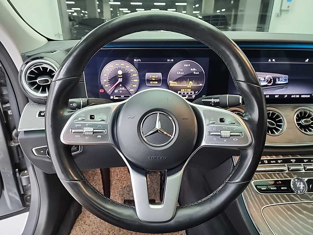 Mercedes Benz CLS Class - Vista 11
