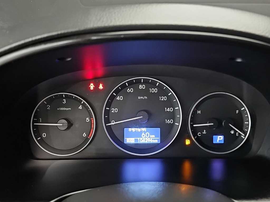 HYUNDAI Starex - Vista 8
