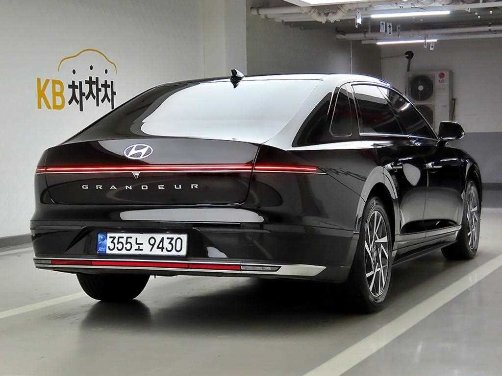 HYUNDAI Grandeur - Vista 6
