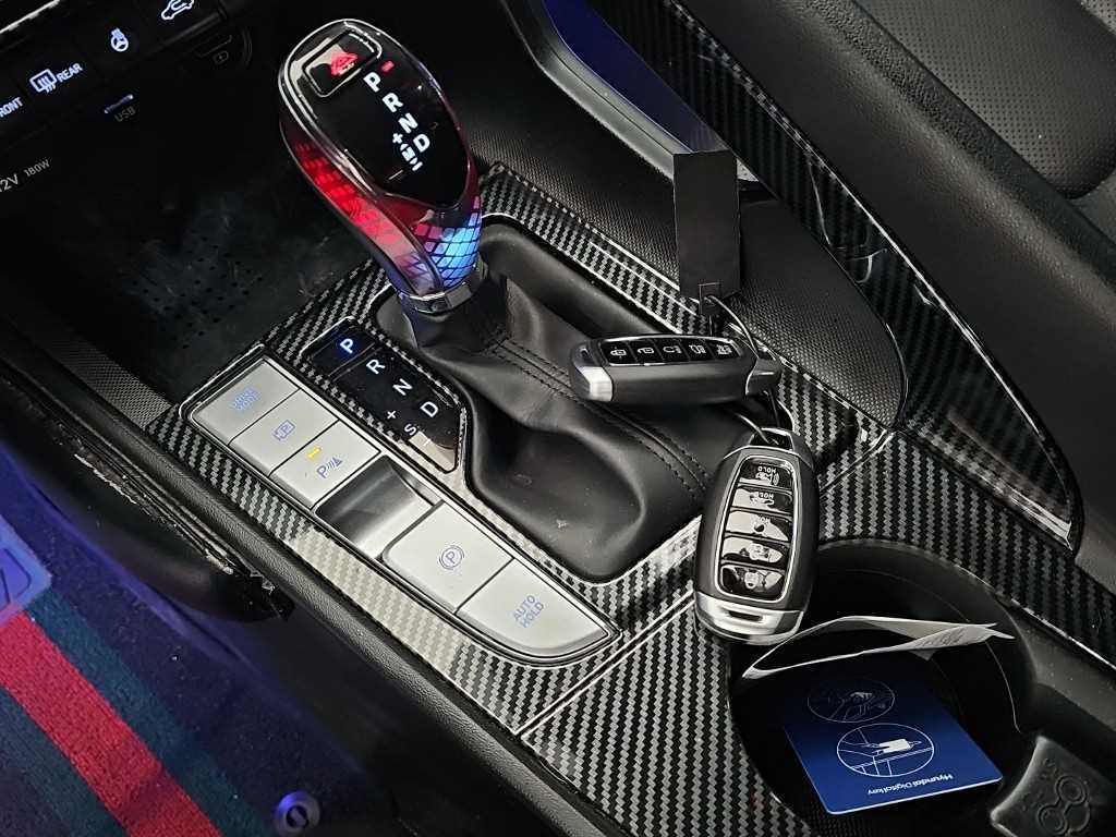 HYUNDAI Avante - Vista 10