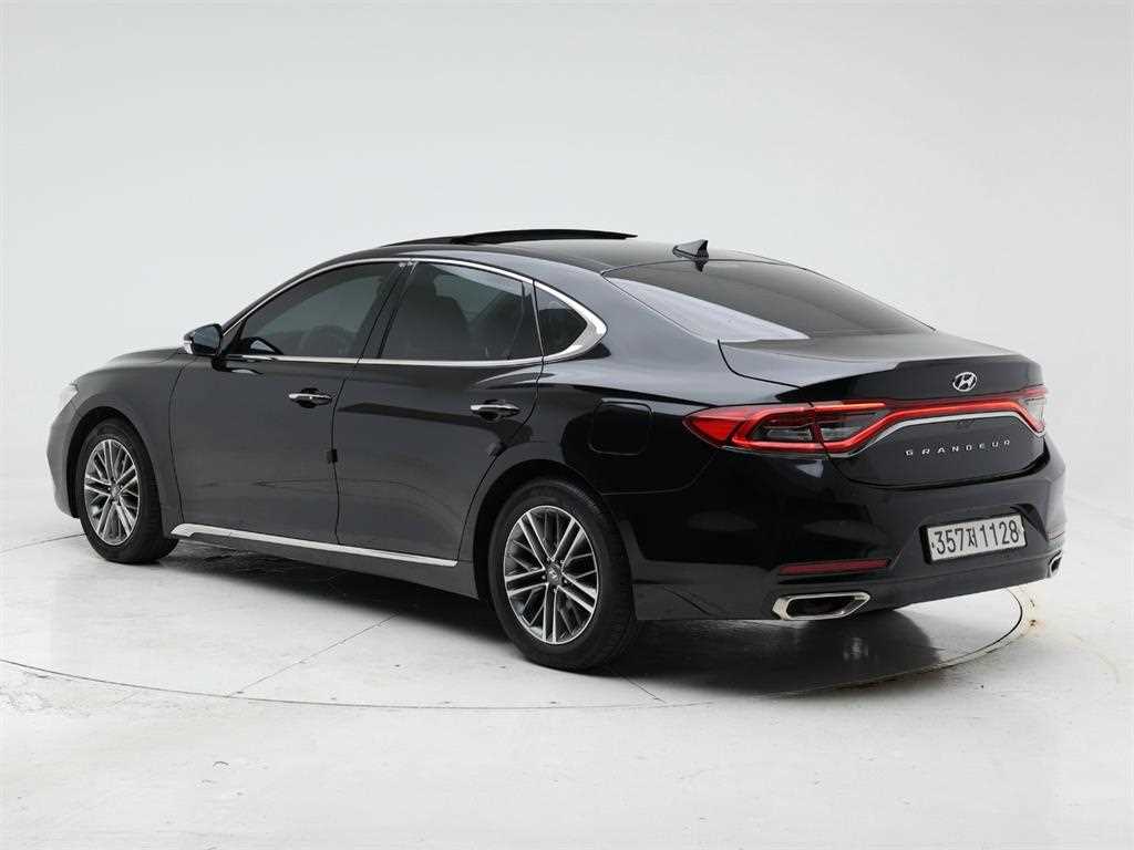 HYUNDAI Grandeur - Vista 6