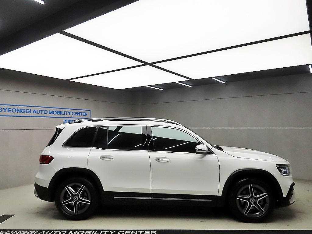 Mercedes Benz GLB Class - Vista 2