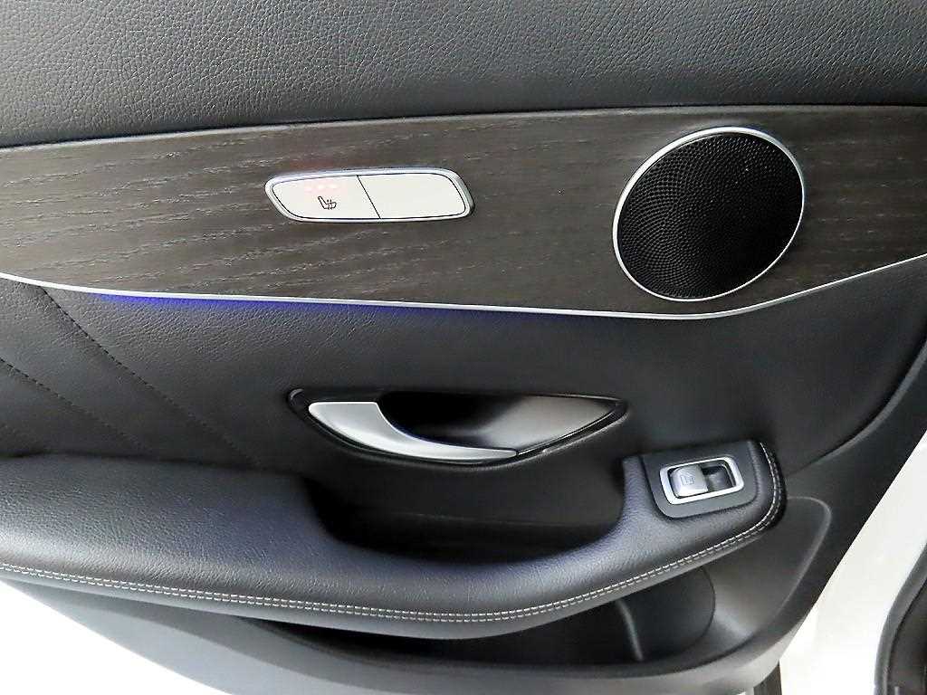 Mercedes Benz GLC Class 2020 Blanco - Importación desde Corea - HF Imports Iquique - Foto 14