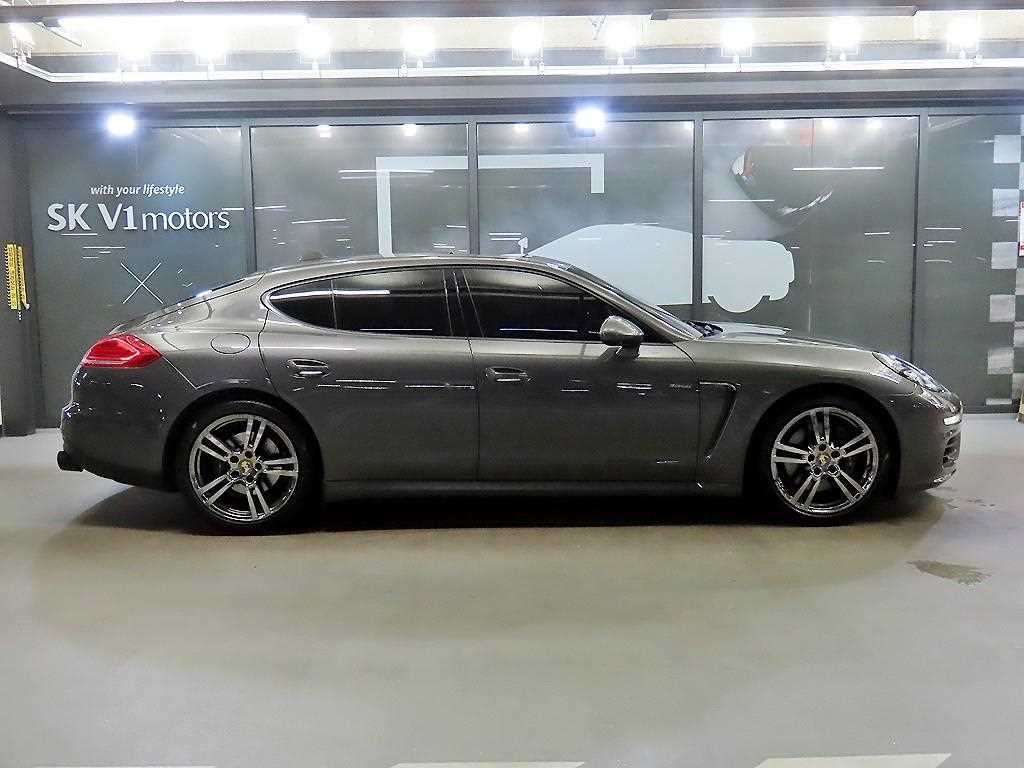 Porsche Panamera - Vista 3