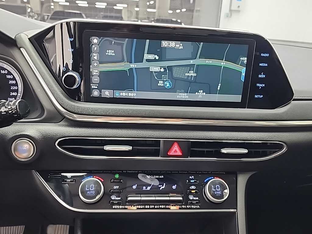 HYUNDAI Sonata - Vista 12