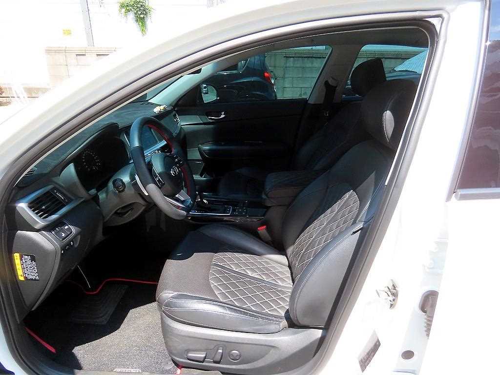KIA K5 - Vista 7