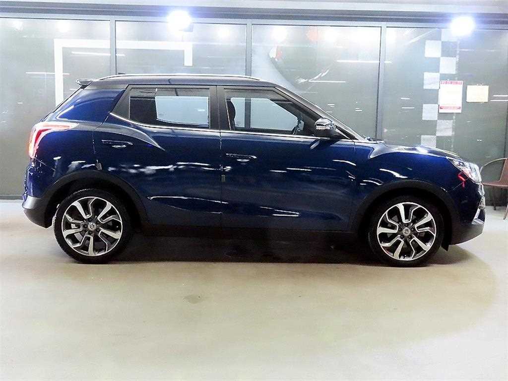 Ssangyong Tivoli - Vista 3