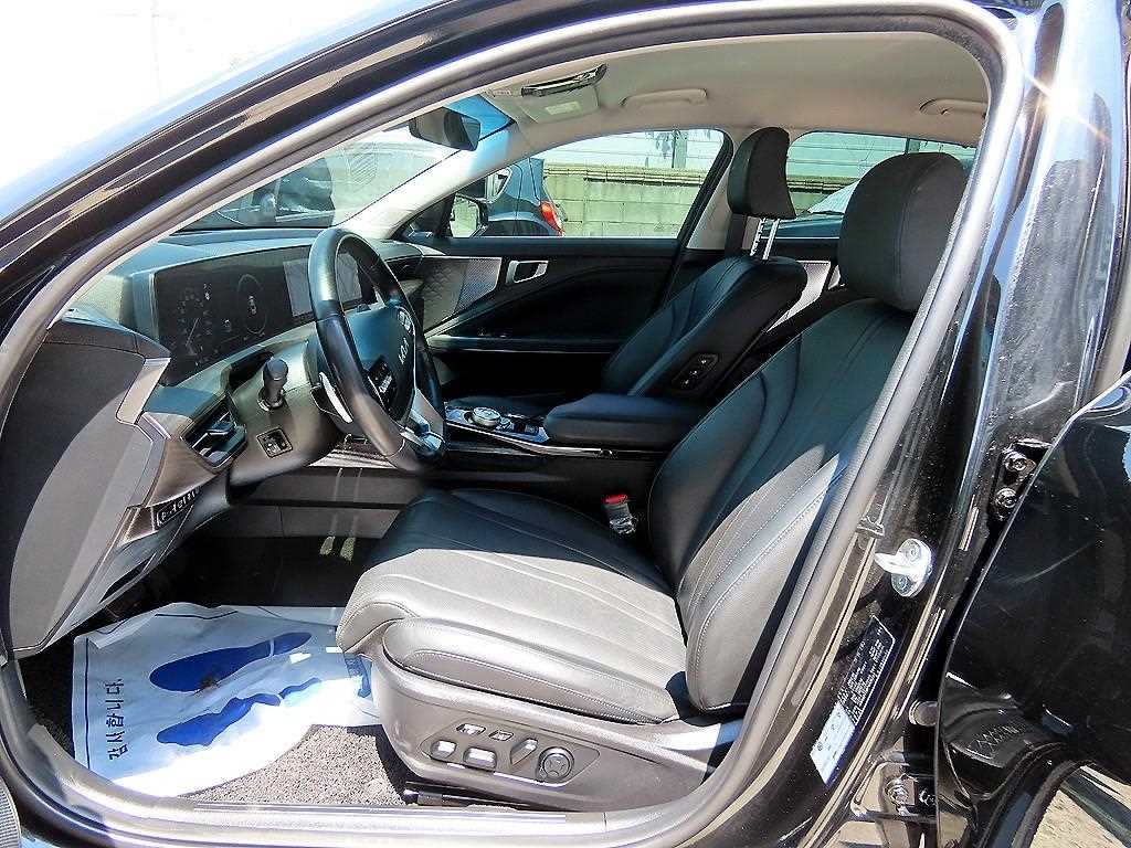 KIA K8 - Vista 7
